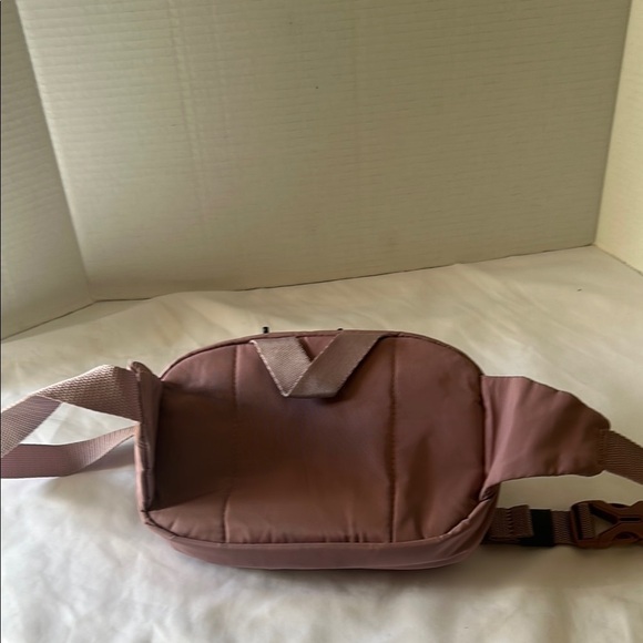 Adidas Pink Crossbody Bag with Gold Logo - Picture 6 of 7